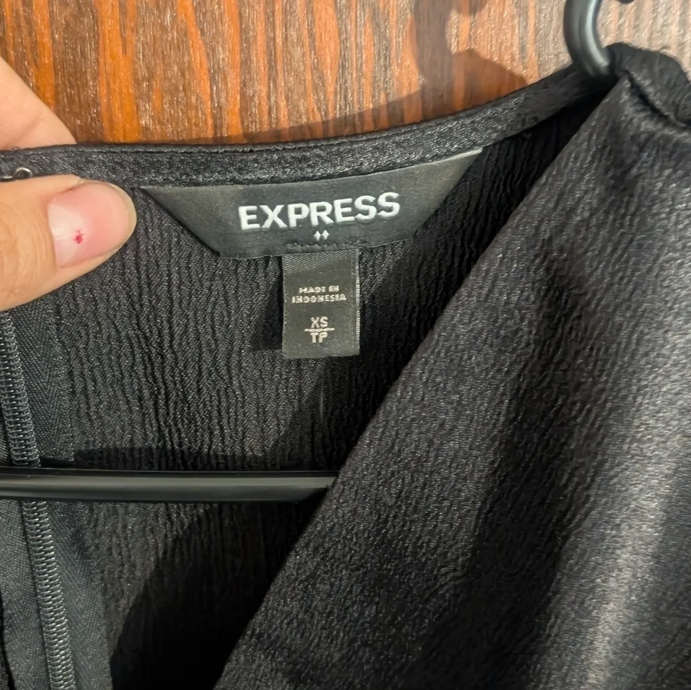 New With Tags Express Black LBD Classic Short Sleeve Dress Size XS